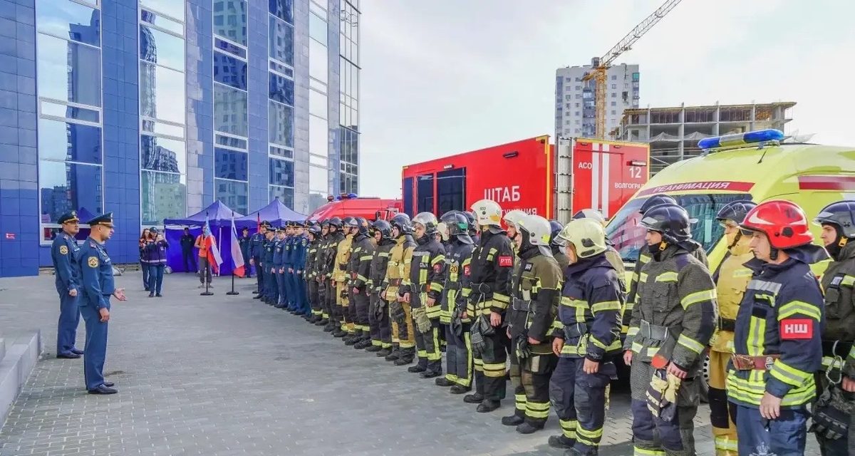 Волгоградский пожарный поднялся на 27-й этаж за 5 минут и опередил соперника на 5 секунд